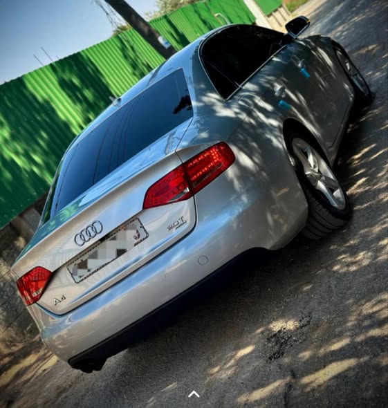 أودي A4 2011 - صورة 3