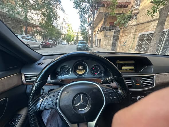 مرسيدس E350 2012 - صورة 3