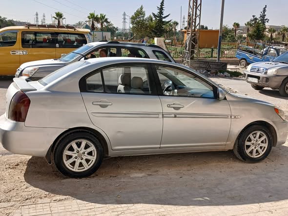 هيونداي فيرنا 2007 - صورة 2