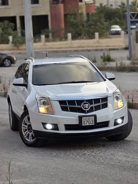كاديلاك SRX 2012 - صورة 1