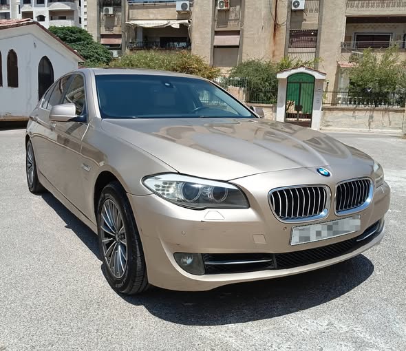 بي إم دبليو 528i 2013 - صورة 2