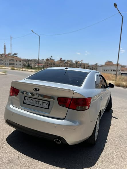 كيا فورتي 2010 - صورة 2