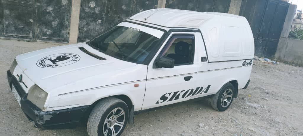 سكودا بيك أب 1994