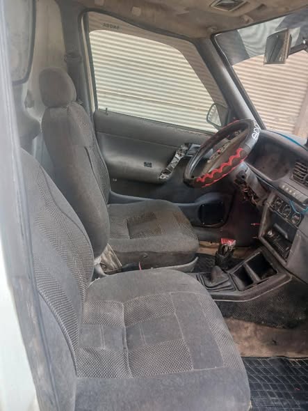 سكودا Pickup 1996 - صورة 1