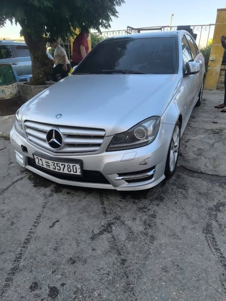 مرسيدس C220 2012 - صورة 2
