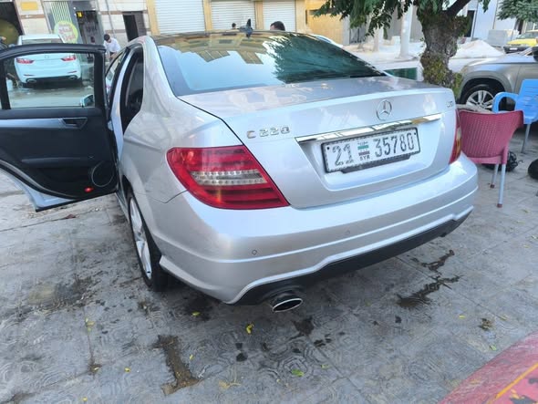 مرسيدس C220 2012 - صورة 5