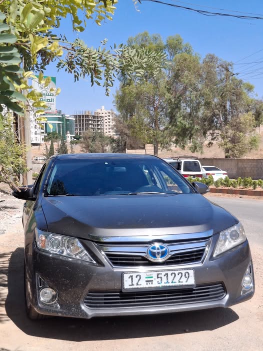 تويوتا كامري 2012 - صورة 1