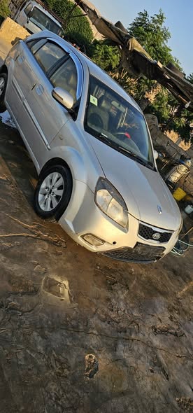 كيا ريو 2011 - صورة 2