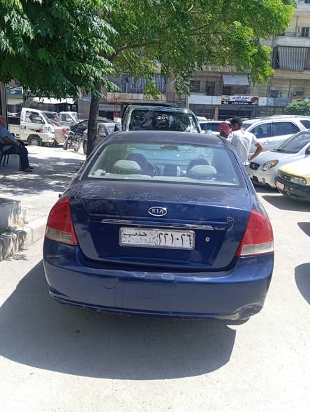 كيا سيراتو 2007 - صورة 2