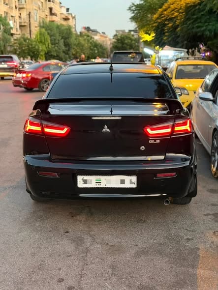 ميتسوبيشي لانسر 2010 - صورة 2
