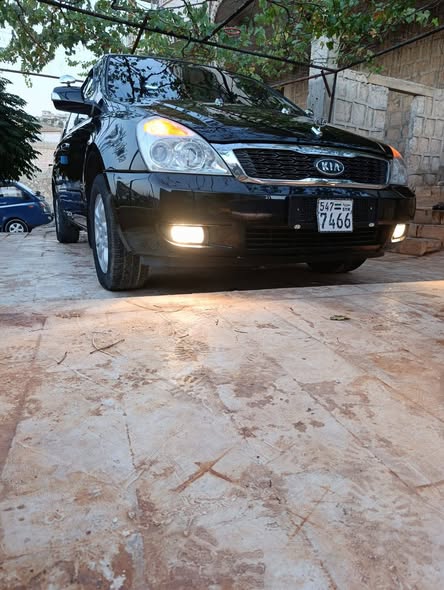 كيا كرنفال 2011 - صورة 1