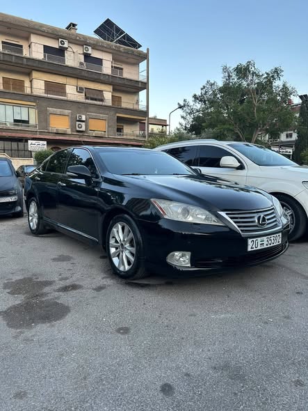 لكزس اي اس 350 2011 - صورة 2