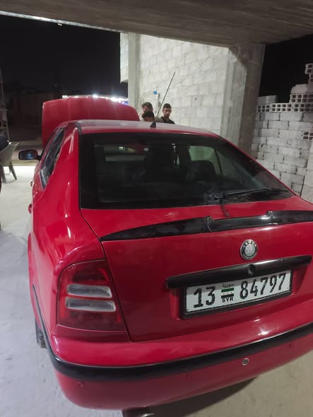 سكودا اوكتافيا 2001 - صورة 4