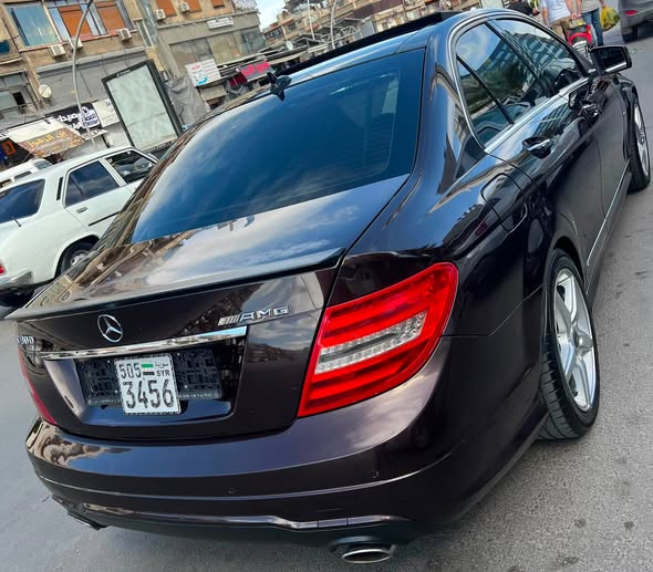 مرسيدس C 300 2012 - صورة 4