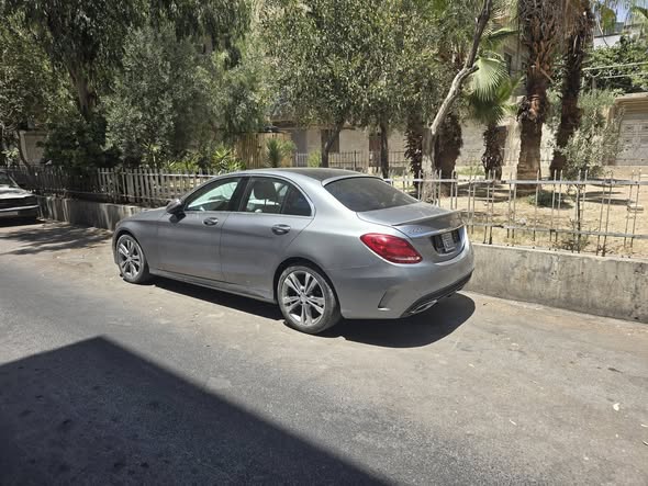 مرسيدس C300 2015 - صورة 2