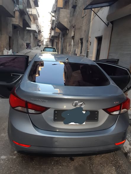 هيونداي أفانتي 2016 - صورة 2