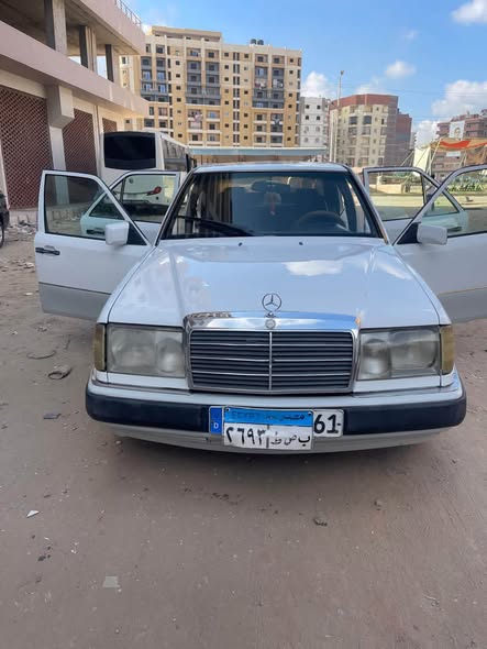 مرسيدس E200 1988 - صورة 3