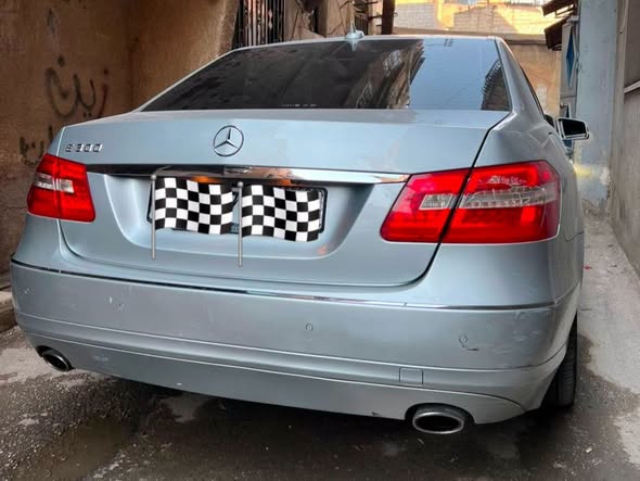 مرسيدس E300 2011 - صورة 2