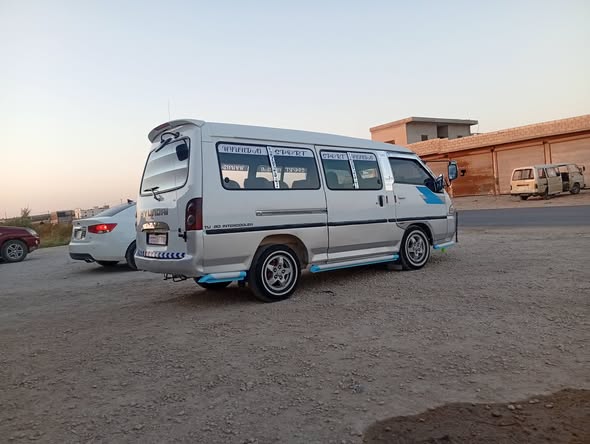 هوندا H-1 2002 - صورة 1