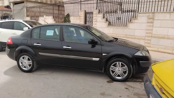 رينو ميغان 2005 - صورة 1