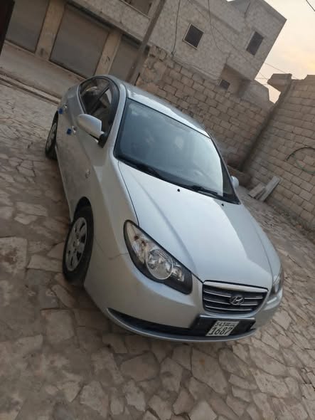 هيونداي افانتي 2010 - صورة 5