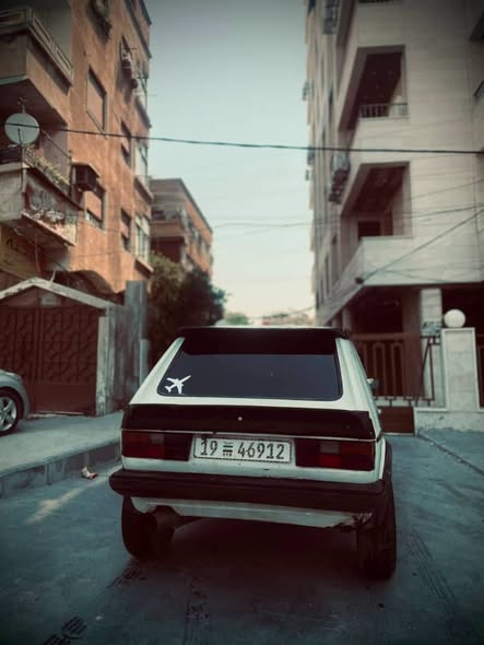 فولكس فاجن كولف 1976 - صورة 4