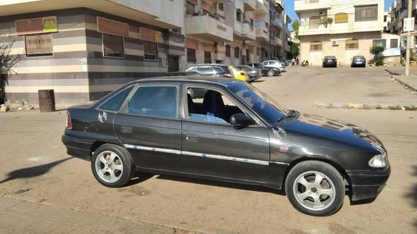 اوبل أسترا 1995 - صورة 1