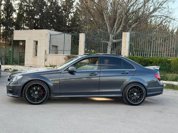 مرسيدس C350 2011 - صورة 2