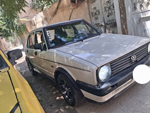 فوكس فاغن كولف 1976 - صورة 2
