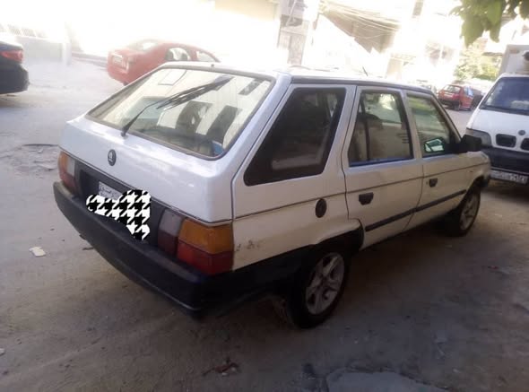 سكودا فورمان 1995 - صورة 5