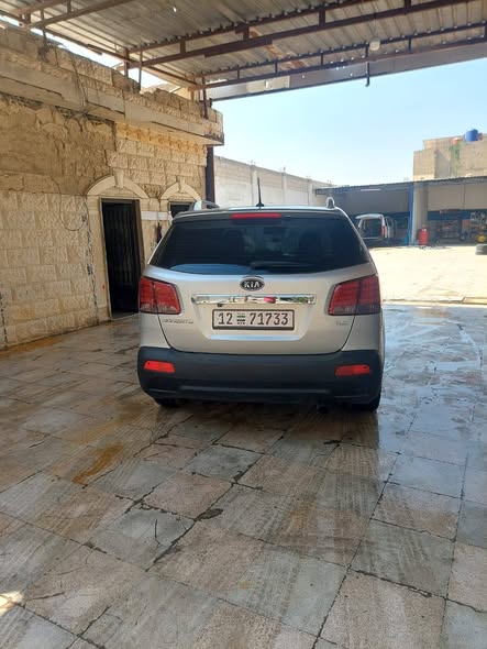 كيا سورينتو 2012 - صورة 2