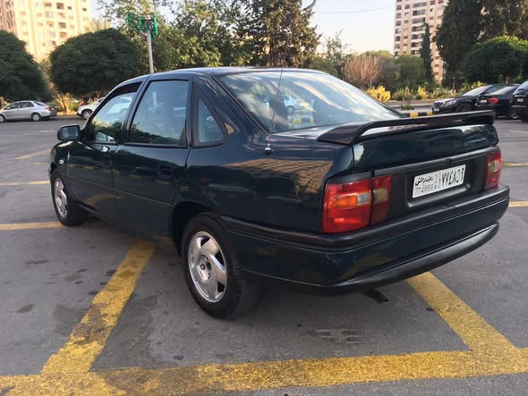 اوبل فيكترا 1995 - صورة 5