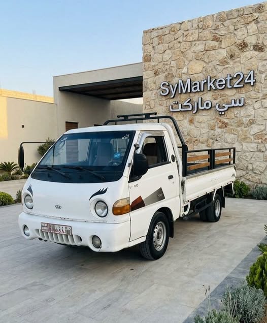 هونداي H100 2001 - صورة 1