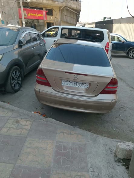 مرسيدس C240 2002 - صورة 3