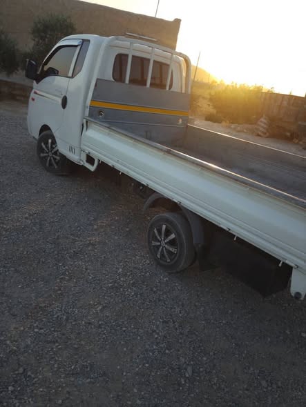 هيونداي هونداي اتش 100 2007 - صورة 2
