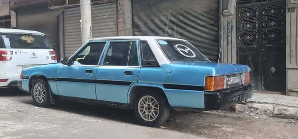 ماذدا 929 1983 - صورة 2