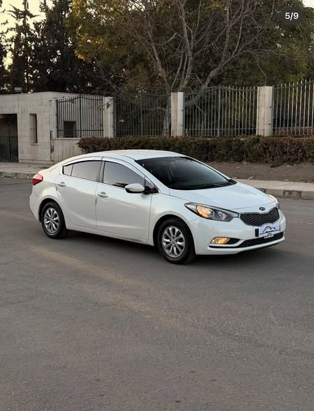 كيا سيراتو 2015 - صورة 1