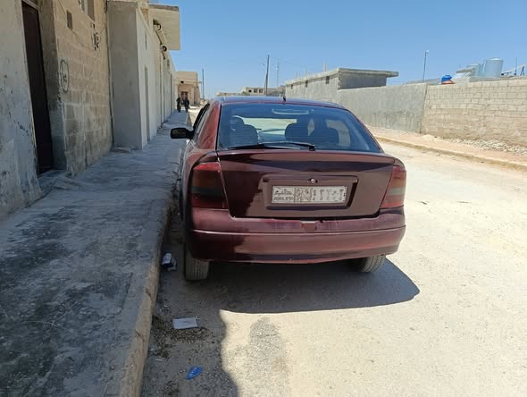 اوبل استرا 2000 - صورة 5