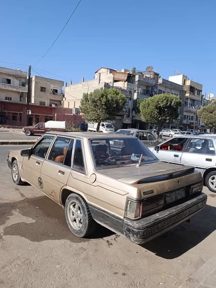 مازدا 626 1986 - صورة 4