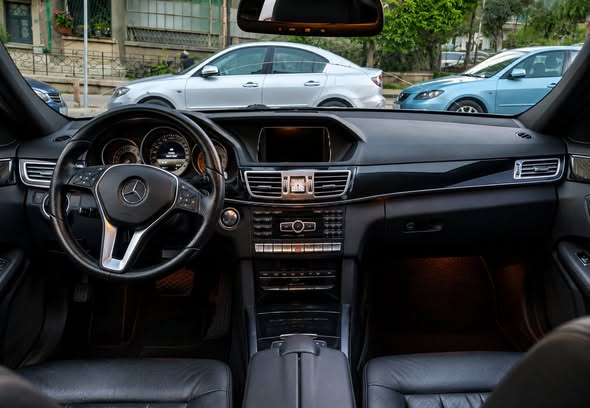 مرسيدس E350 2015 - صورة 2