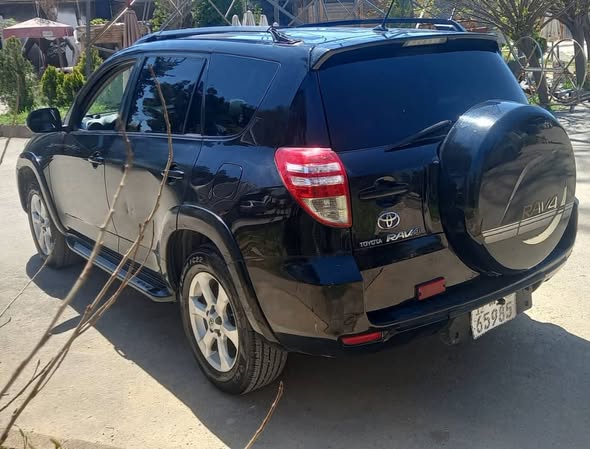تويوتا RAV 4 2011 - صورة 2