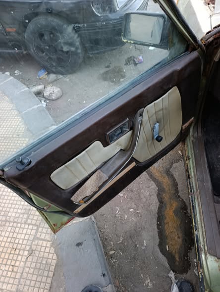 ميتسوبيشي لانسر 1983 - صورة 3