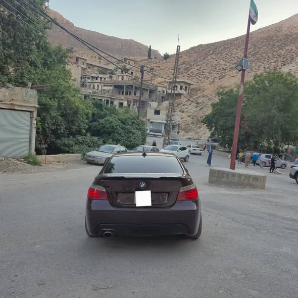 بي ام دبليو 520 2010 - صورة 3