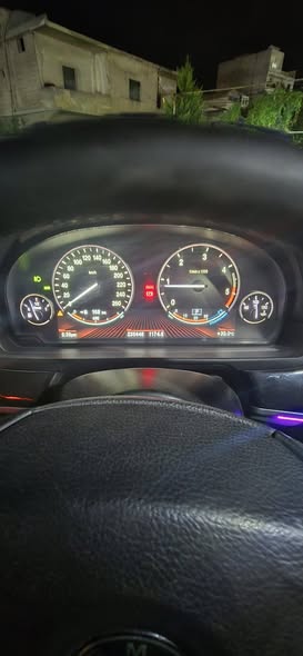 بي أم دبليو 520 2012 - صورة 3