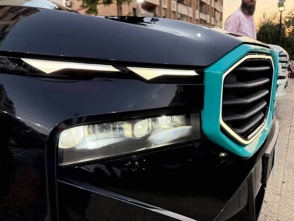 بي إم دبليو XM 2025 - صورة 5