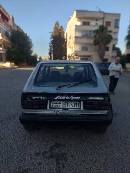 فولكسفاغن غولف 1977 - صورة 2