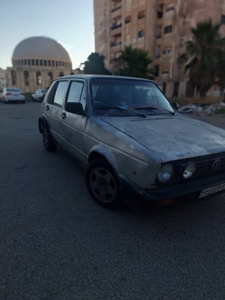 فولكسفاغن غولف 1977 - صورة 4