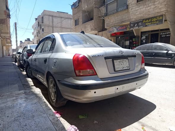 هونداي إلنترا 2002 - صورة 5