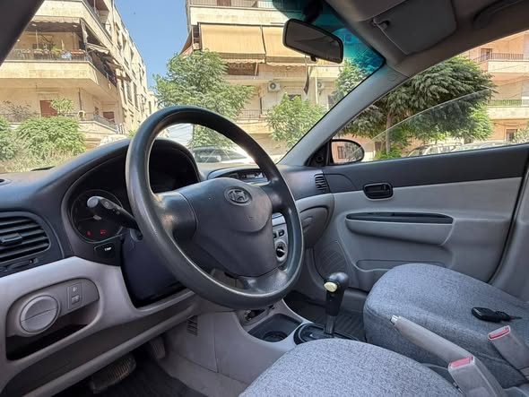 هيونداي فيرنا 2007 - صورة 5
