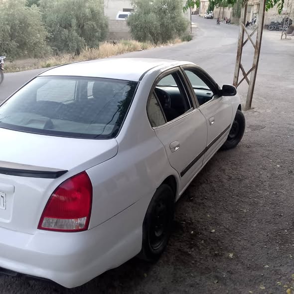 هيونداي افانتي 2006 - صورة 2